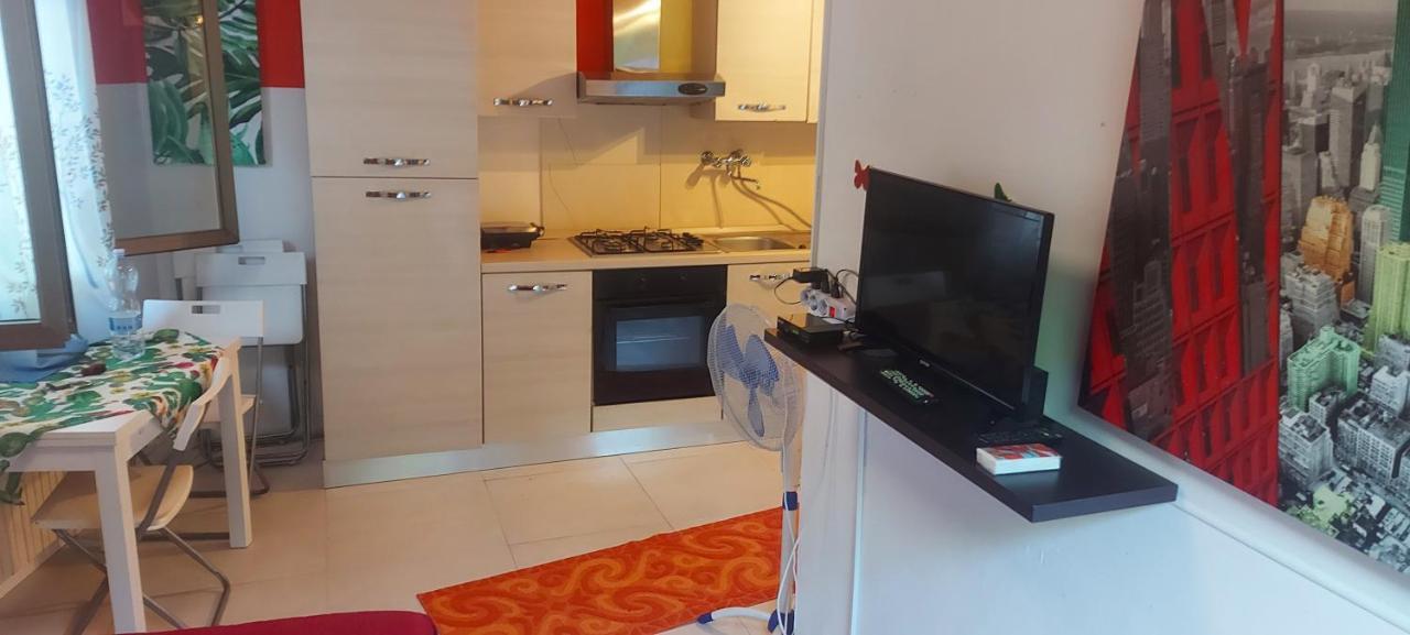 Aci Bonaccorsi Stanza In Villa Con Giardino Con Box Doccia Idromassaggio Rent A Car מראה חיצוני תמונה